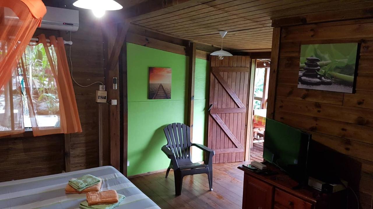 Gîtes Les Lodges des Hauts de Deshaies bungalow Barbade Extérieur photo